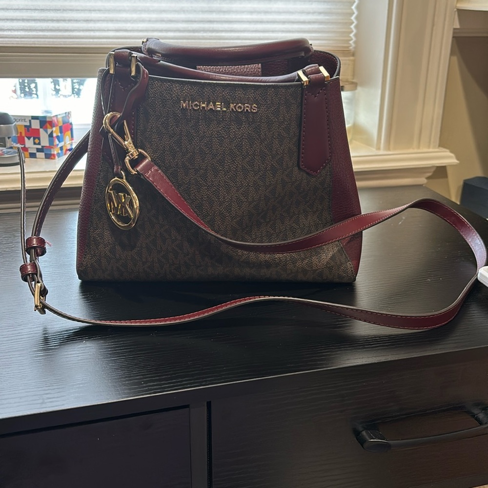 Michael kors handbag